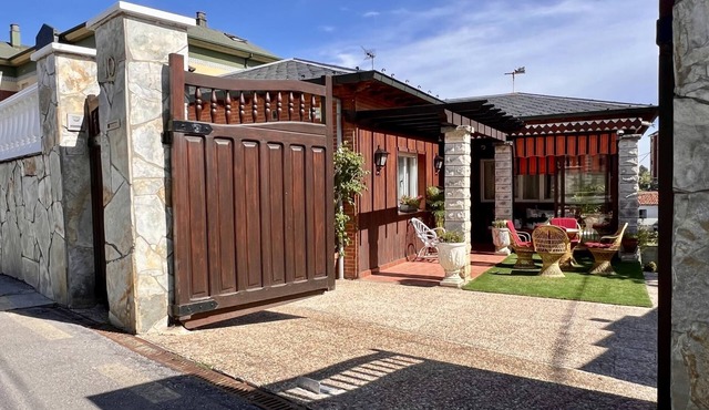 Great house with garden in the town of Suances