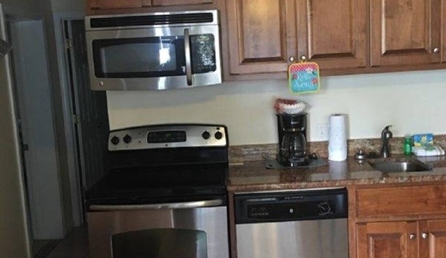 Great location 2 bedrooms 1 and a half bathrooms