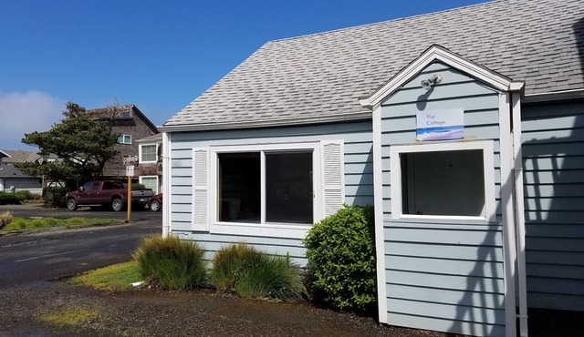 Great location 100 yards to the beach! Ocean View from upstairs room!