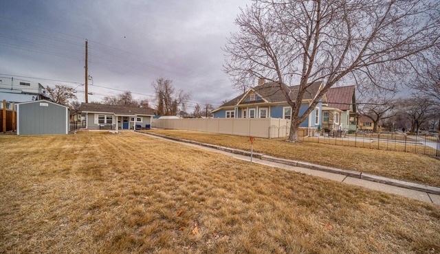 Great Location! 2 Houses for large groups!