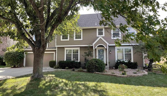 GREAT Location 4 bedroom, 3 1/2 bath home