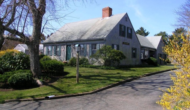 Great location allows for an easy walk to the ball field, playground and Main Street!