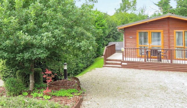 Great location and well-equipped lodge set in mature and beautiful gardens.
