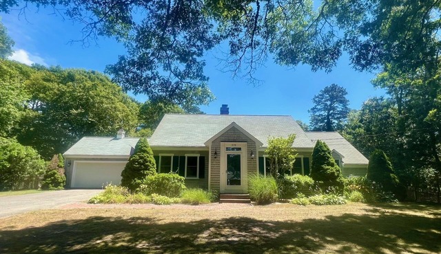 Great location! Beaches and indoor waterpark nearby!