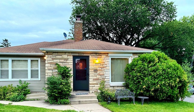 Great Location- charming home near lake with attached garage