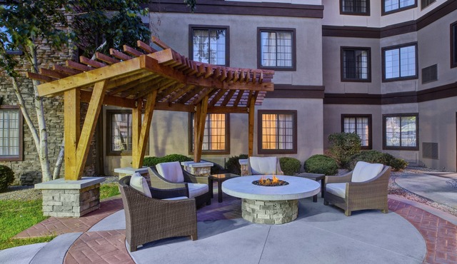 Great Location! Comfortable Studio Suite | Pool Access