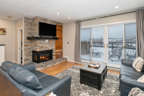 Great Location! Downtown WP with Hot Tub! Sleeps 6!