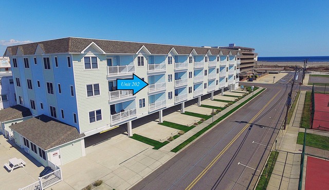 Great Location, Expansive Views, Just Steps to Wildwood Crest Beach!