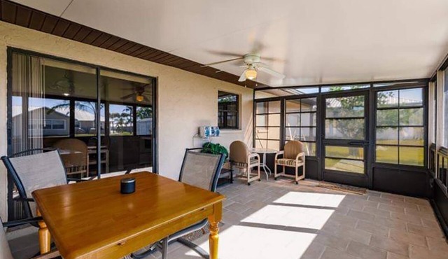 Great Location huge screened lanai