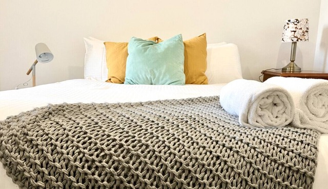 Great Location I Golf I Work I Relocation