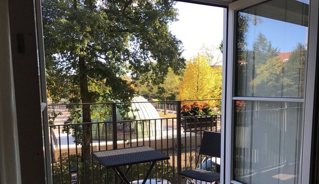 Great location in fashionable Vesterbro / 100 sqm with 2 balconys.