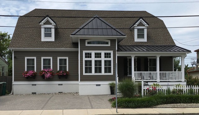 Great Location in Historic District Beautiful Home Walk Everywhere