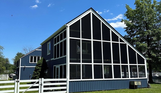 Great Location & Island Getaway With Lake Access On Beautiful Lake Wawasee!