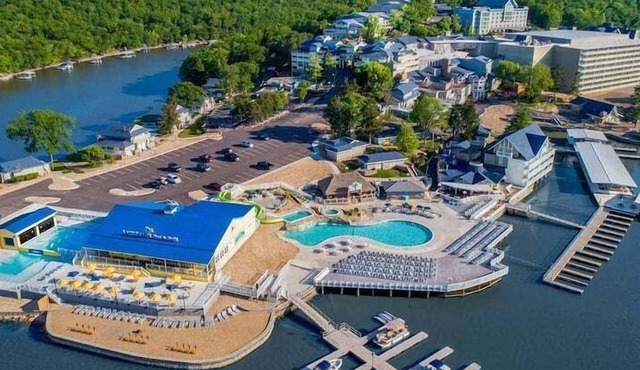 Great Location, Margaritaville Amenities & Hot Tub