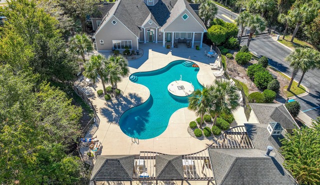 Great Location minutes from Golfing & the Beach!