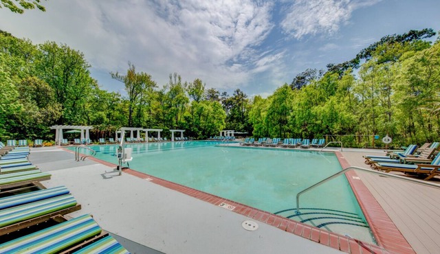 Great Location Near Southern Shores Beach! 3 Modish Units in Nature Setting