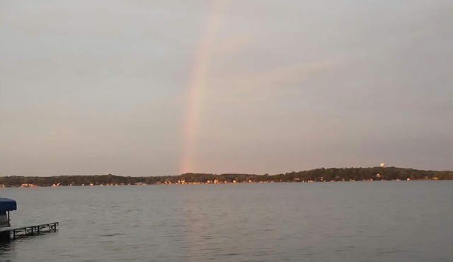 Great Location On Lake Waubesa, 10 Minutes from Downtown Madison and UW campus