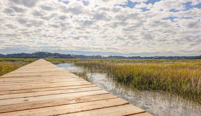 Great Location on the Okatie River just minutes from Hilton Head and Beaufort
