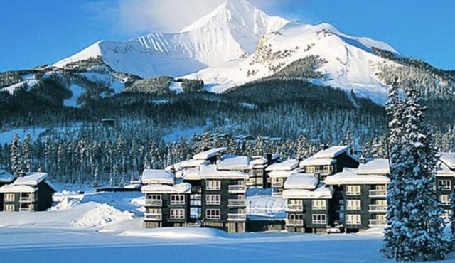 Great location to walk or ride the shuttle to the lifts