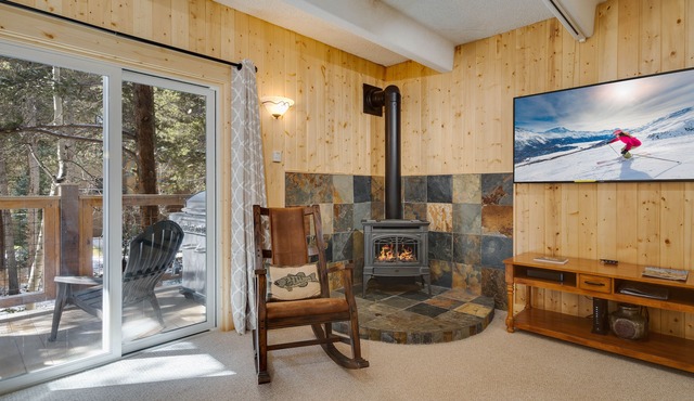 Great Location, walk to the Slopes and Downtown
