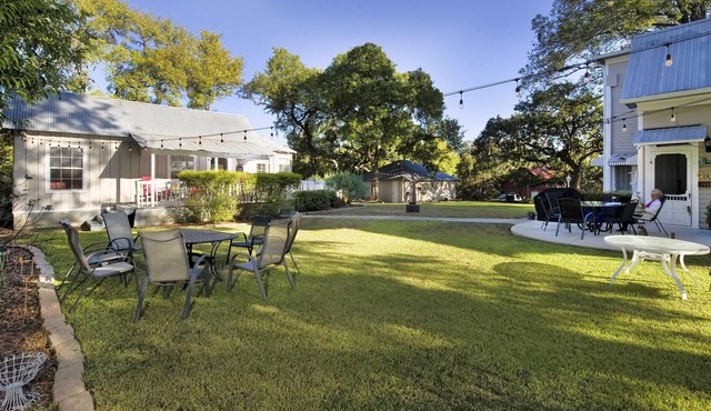 Great Location-walking distance to downtown; quiet; historical district