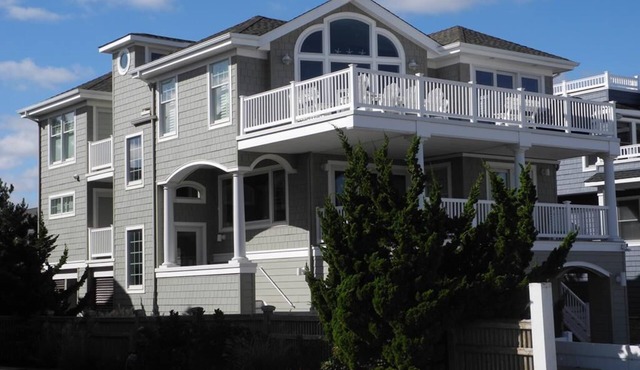 Great location with beautiful ocean and bay views