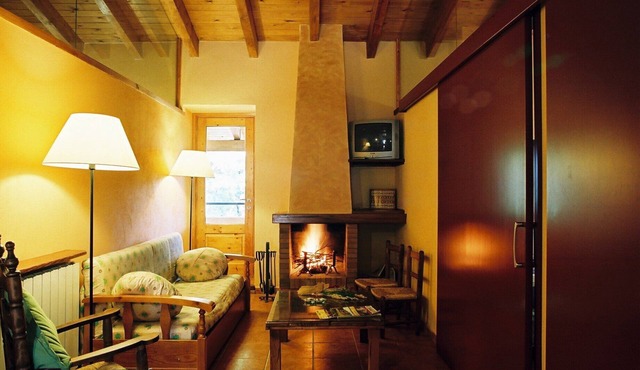 Great lodge with quiet terrace , spendid view, full equipped for 4 - 5 people.