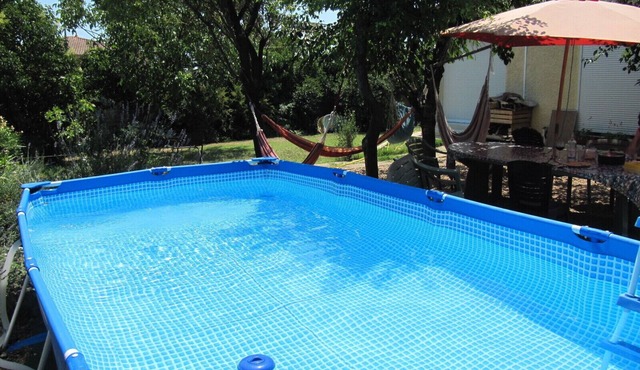 Great MAUGUIO house, 5 bedrooms, ideal 2 families. Large enclosed garden