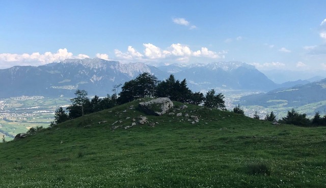 Great mountain view over the valley of Lichtenstein, apartment on the slope