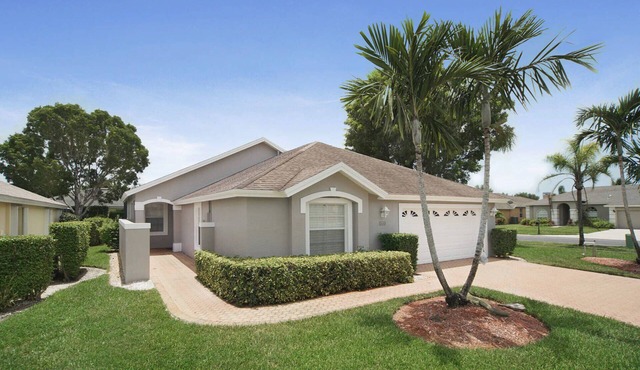 Great Naples Vacation House with Pool at Briarwood.