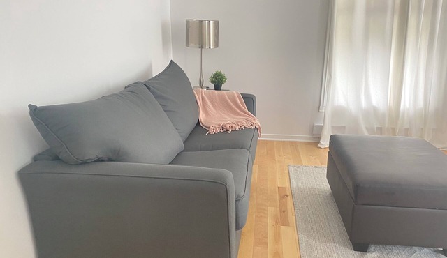 Great Natural Light apartment in Historic Building