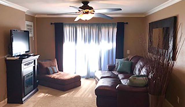 Great NON-SMOKING, NO PETS ALLOWED.Easy to Get to, Short Drive To San Diego Fun