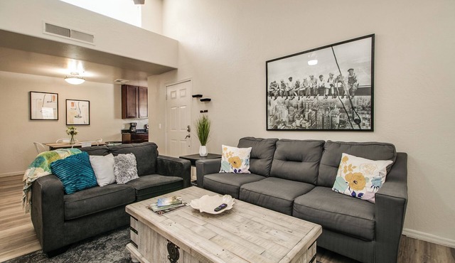 Great North Scottsdale Condo!