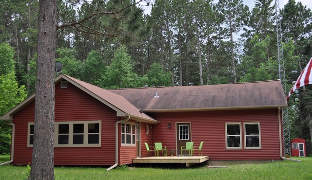 Great northwoods retreat for vacationers, fishermen, and snowmobilers.