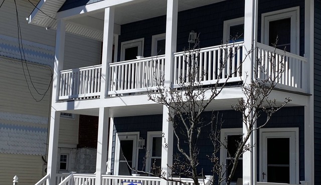 GREAT OCEAN CITY LOCATION-NEXT TO BEACH & BOARDWALK!