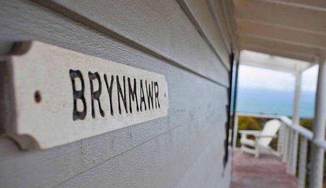 Great Ocean Road, Fairhaven holiday house, ocean views and pet friendly.