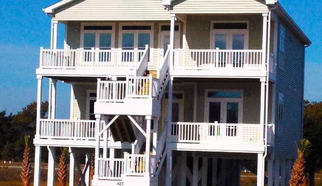GREAT OCEAN VIEWS - 5 Bedroom, 5.5 Bath, 2 Living Rooms