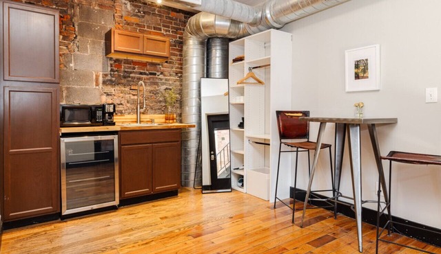 Great Parkside Microapartment ♥ Location AND Price