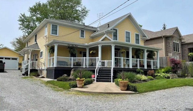 Great Place, Lots of Room & Close to the Falls!