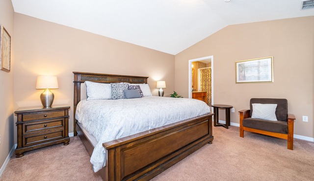 Great Pool Villa with Water View near Disney