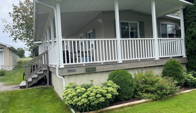 Great price, A-Bay+Clayton! Clean, quiet 3 bedroom cottage+River access+swim.