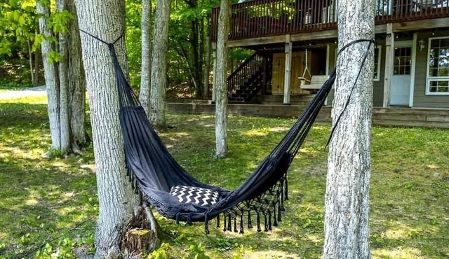 Great Raccoon Lodge - Five Bedroom Cottage, Sleeps 10