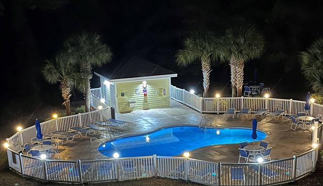 GReat Rates and PERFECT for couples/families/golfers. Central location to it all
