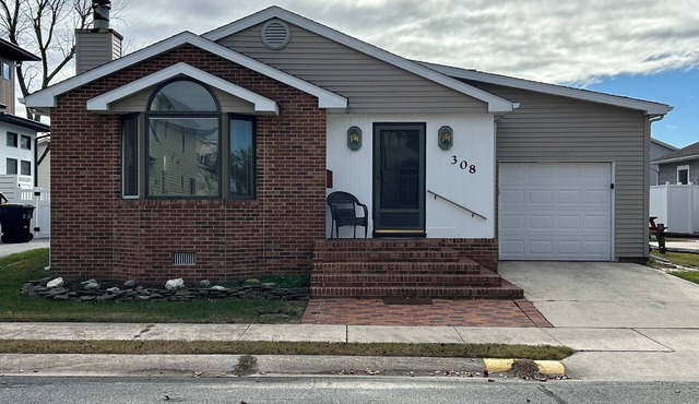 Great Rehoboth Beach House - 3.5 Blocks to Beach!
