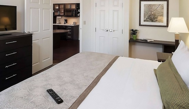 Great Relaxing Overnight Stay! 3 Pet-friendly Units w/Kitchen, Free Parking