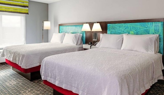 Great Relaxing Overnight Stay! 2 Family-friendly Units, Pool, Free Parking