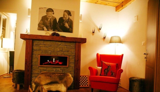 great renovated chalet with 7 bedrooms each with own bathroom