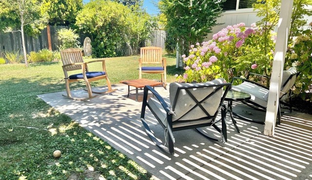 Great retreat on a peaceful street!