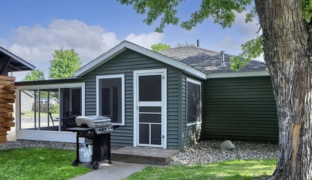 Great River Road Cabin on the Mississippi Backwaters Eagle Cabin