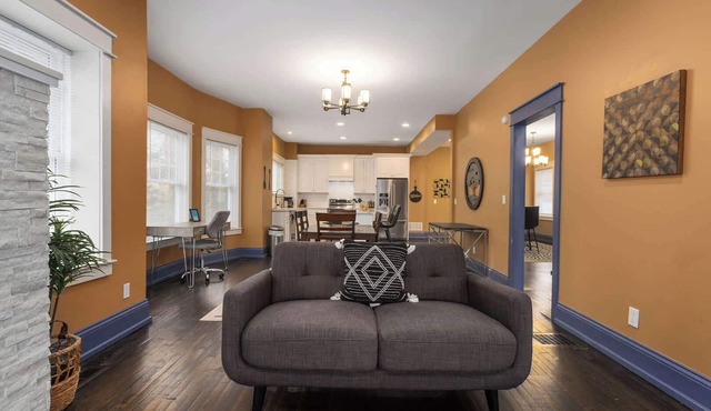 Great Space Perfect for FIFA Near Plaza+Pets OK